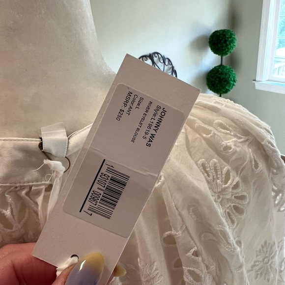 Johnny Was Jade line River Eyelet Blouse, L, NWT - Picture 4 of 10